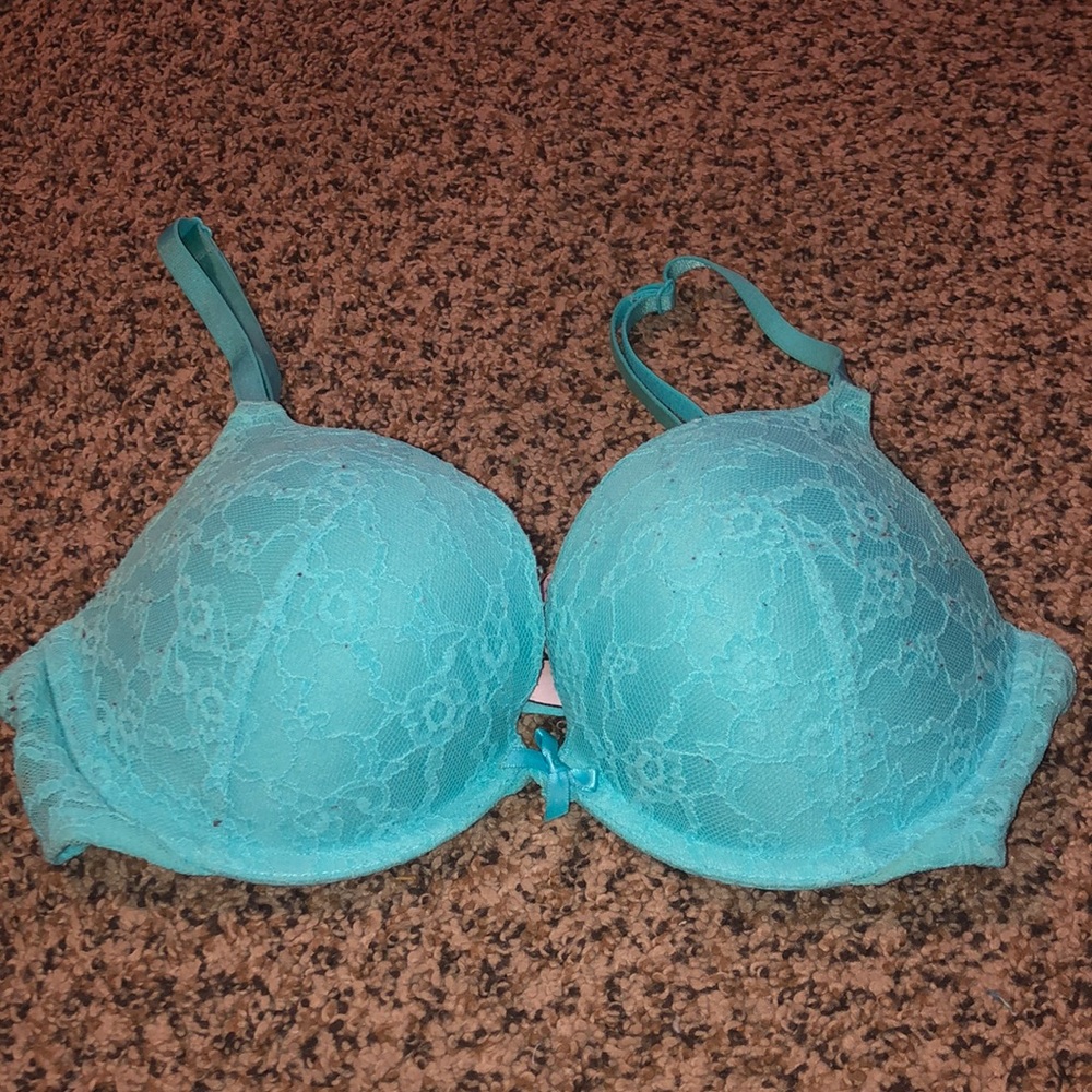 Blue victoria secret pushup bra